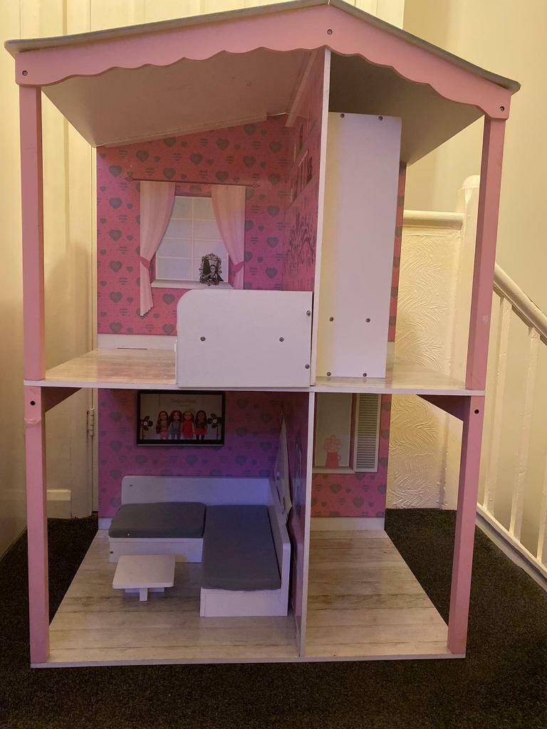 designer friends dolls house